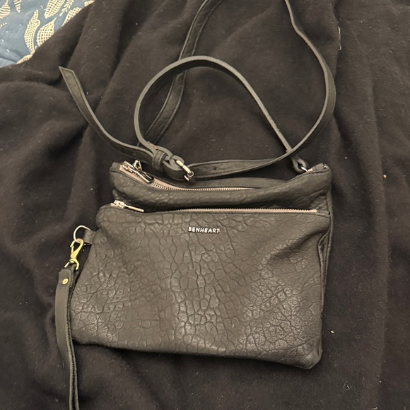 benheart Handbags - Benheart Black Leather Crossbody Bag